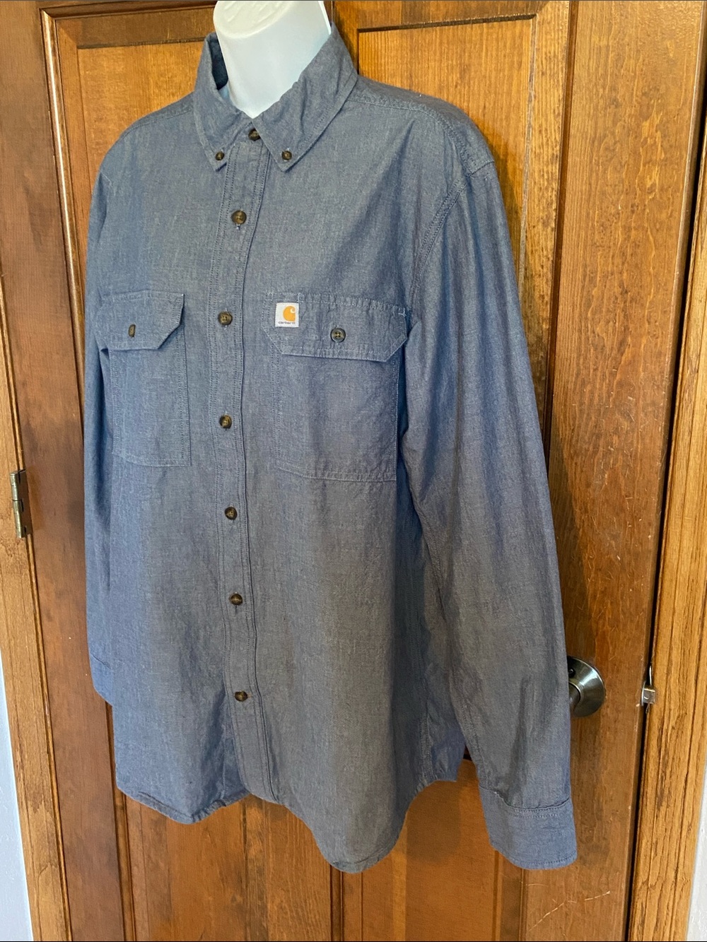 Carhartt Relaxed Fit Denim Blue Chambray Button Up Cotton Size Medium - Picture 3 of 11